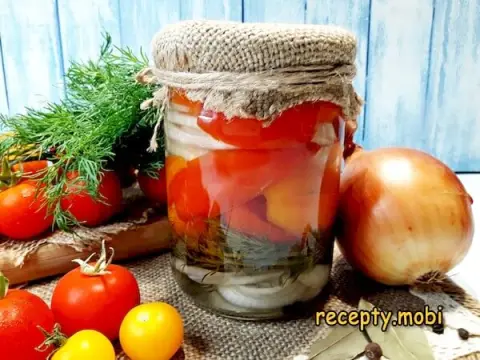 Tomatoes Slices with Onions and Oil for Winter without Sterilization