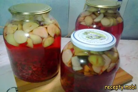 Compote of Red Currants and Apples for Winter