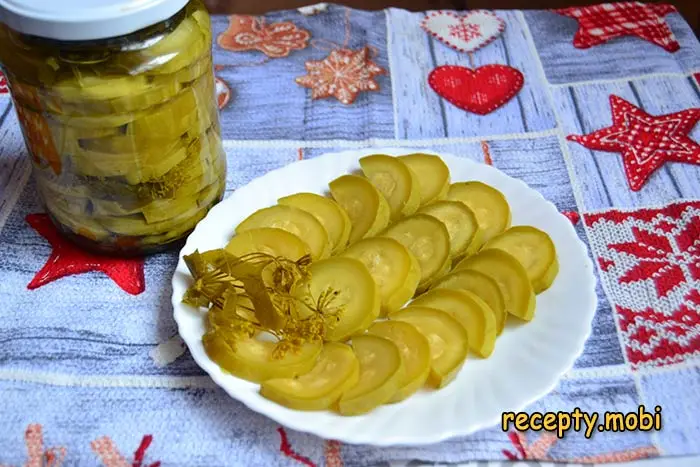 Маринованные кабачки кружочками с укропом