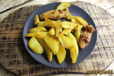 Potatoes with Chicken Wings in the Oven