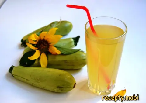 Homemade 'Fanta' from Zucchini Juice with Orange and Lemon for Winter