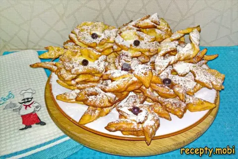 Churros with milk (classic recipe)