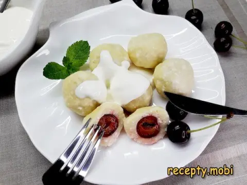 Lazy Dumplings with Cherries